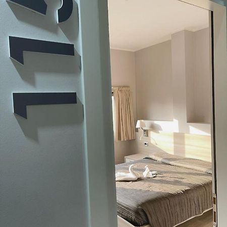 Hotel Meuble' Atlantic Treviglio Exterior foto